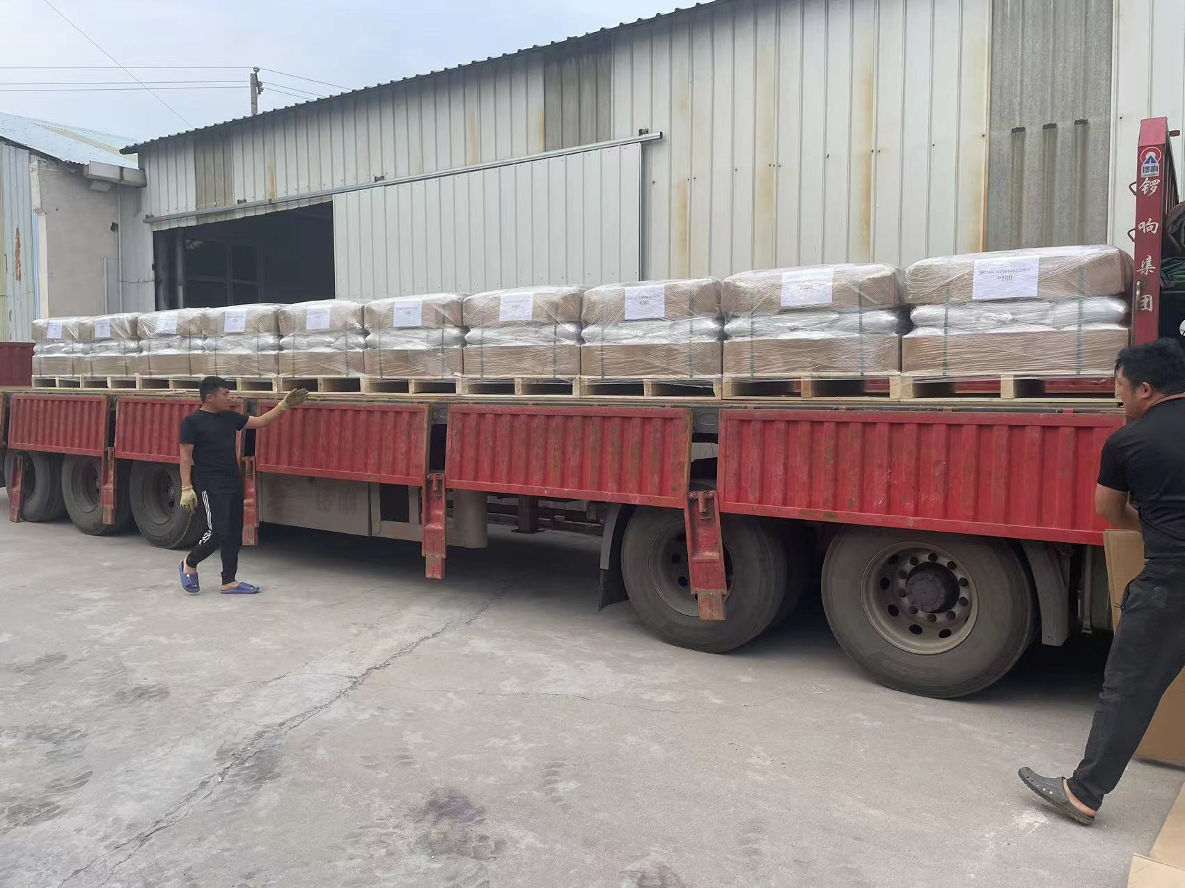 Delivering 100Ts brown alumina oxide 280# to Polan News -2-